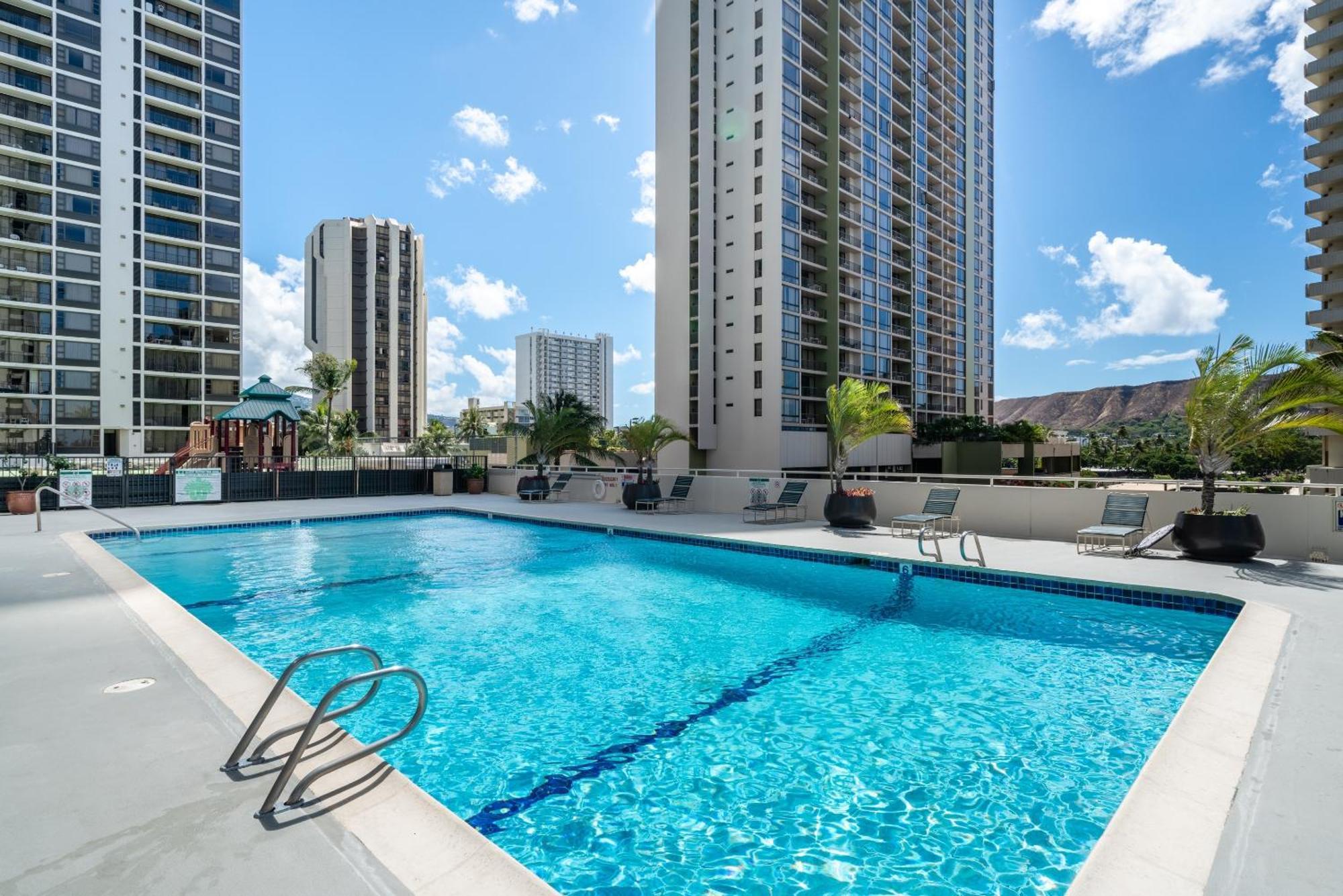 Light & Airy 8Th Floor Ocean View Condo With Lanai Condo Honolulu Exterior foto